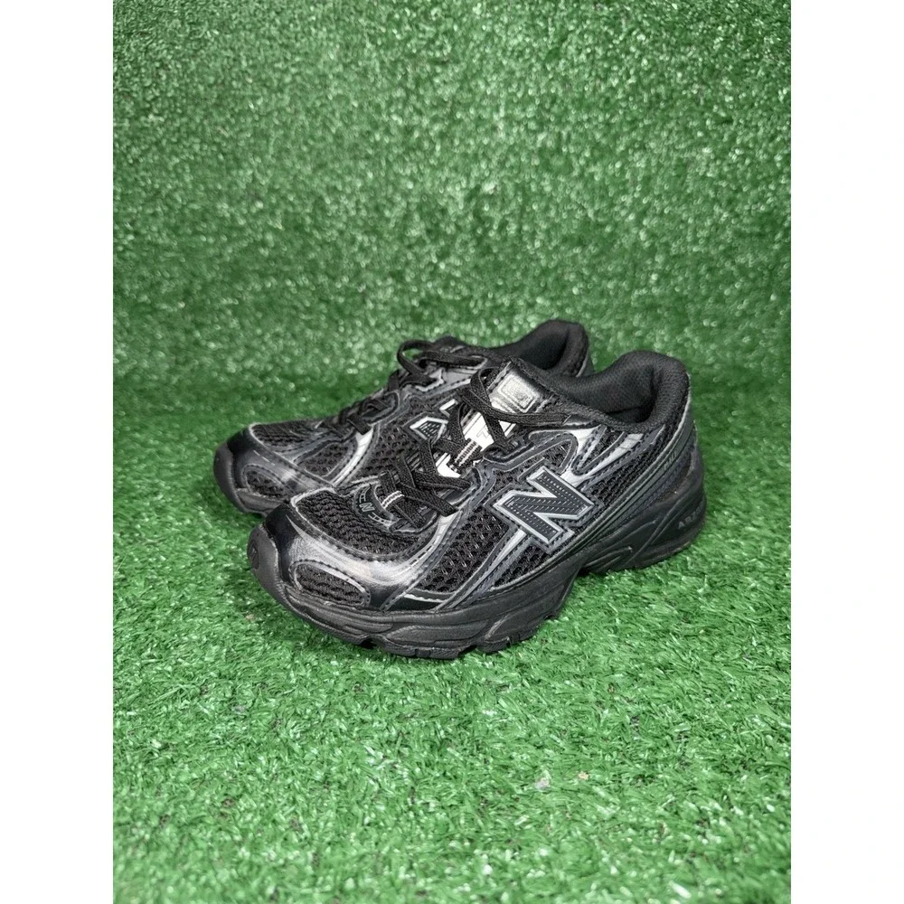 New Balance 740 Toddler Size 12C Black Walking Shoes Bungee Lace Comfort Sneaker